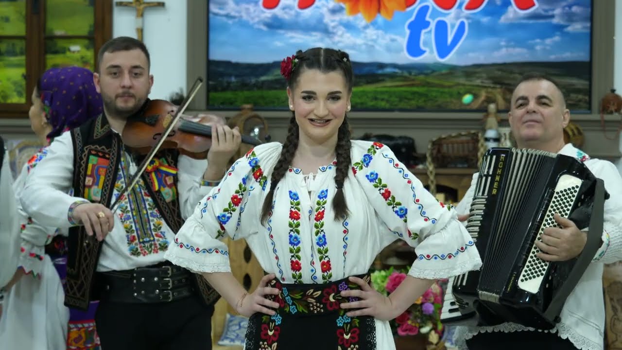 Simina Mureșan-FATA LUI TATA (Ioana Măgherușan)