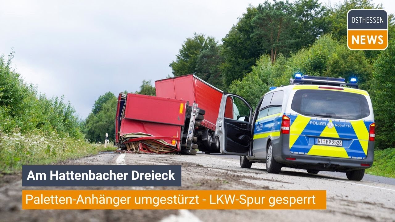 NIEDERAULA: Ursache unklarAm Hattenbacher Dreieck: Paletten-Anhänger umgestürzt - LKW-Spur gesperrt