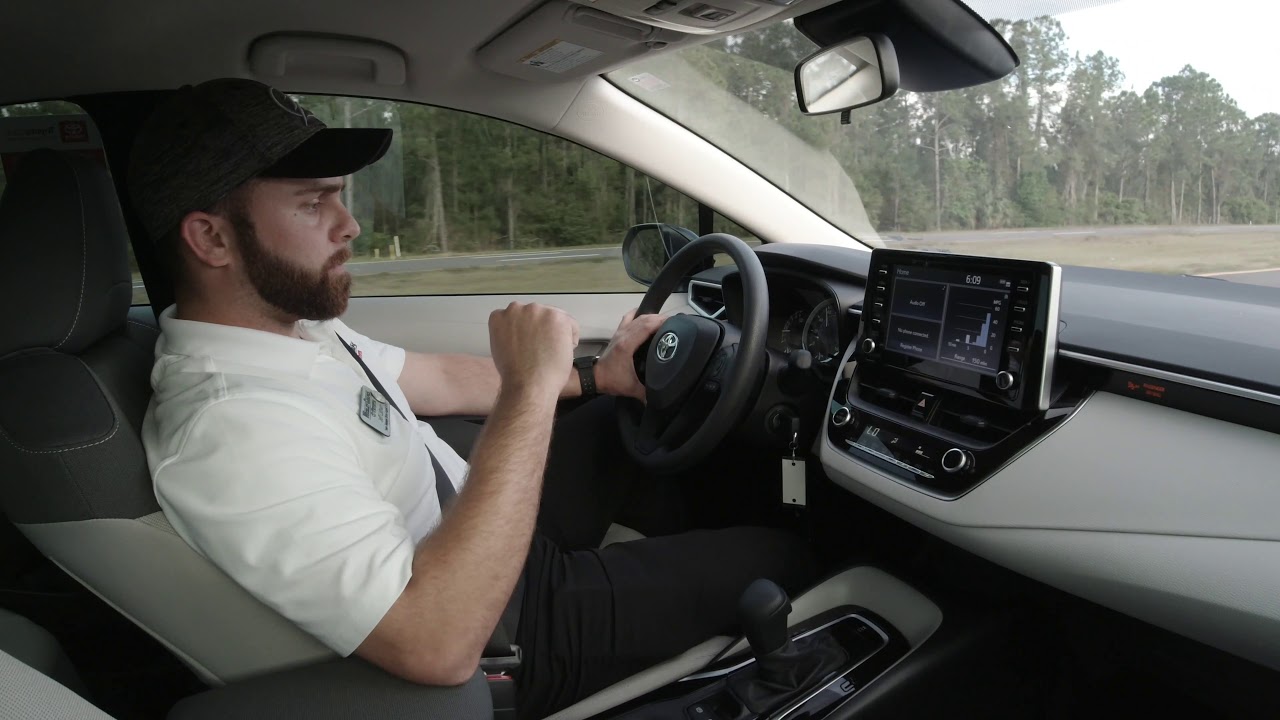 2020 Toyota Corolla LE Test Drive