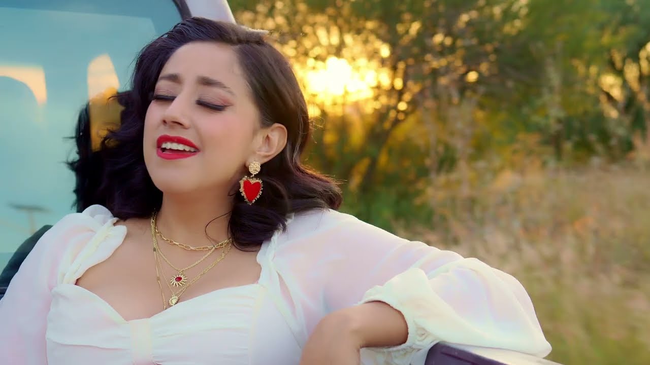 Salma Rendón - Me Duele Dejarte (Video Oficial)