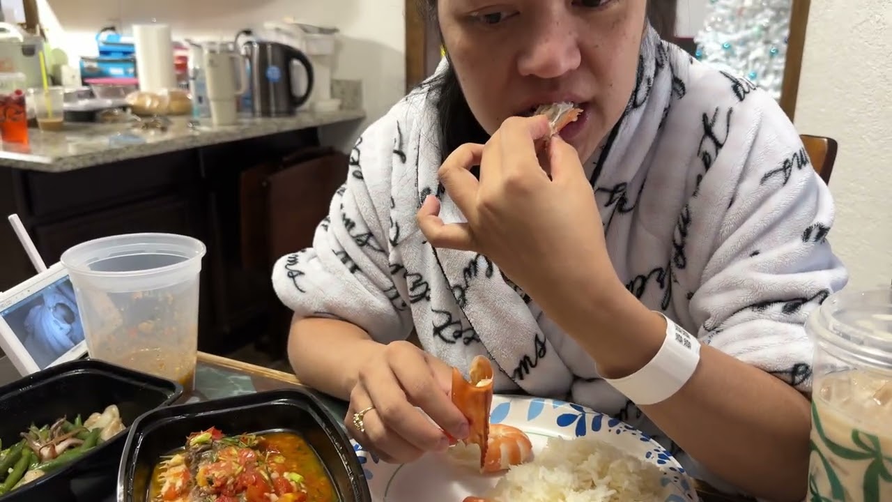 Mua tôm sú ở Costco ăn thử rất là ngon ￼