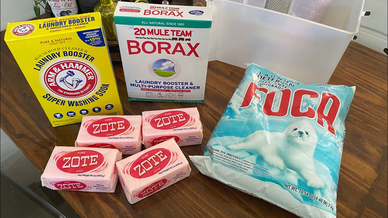 DIY homemade powdered laundry detergent recipe - homesteading mom