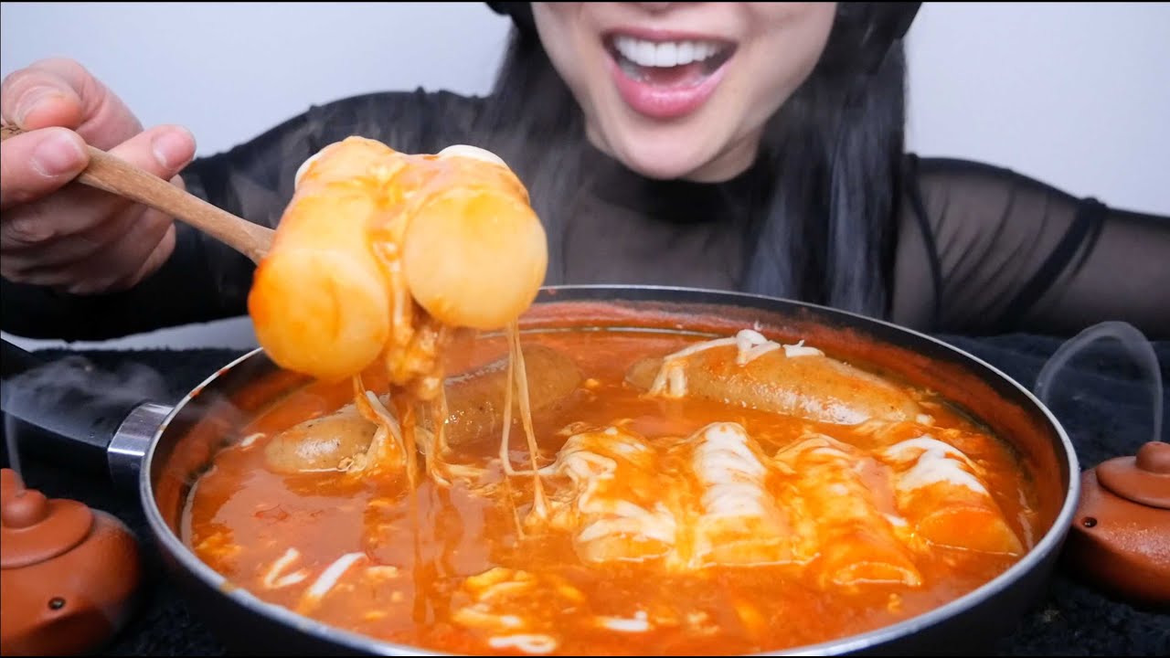 CHEESY GIANT RICE CAKE (ASMR SOFT RELAXING EATING SOUNDS) NO TALKING | SAS-ASMR