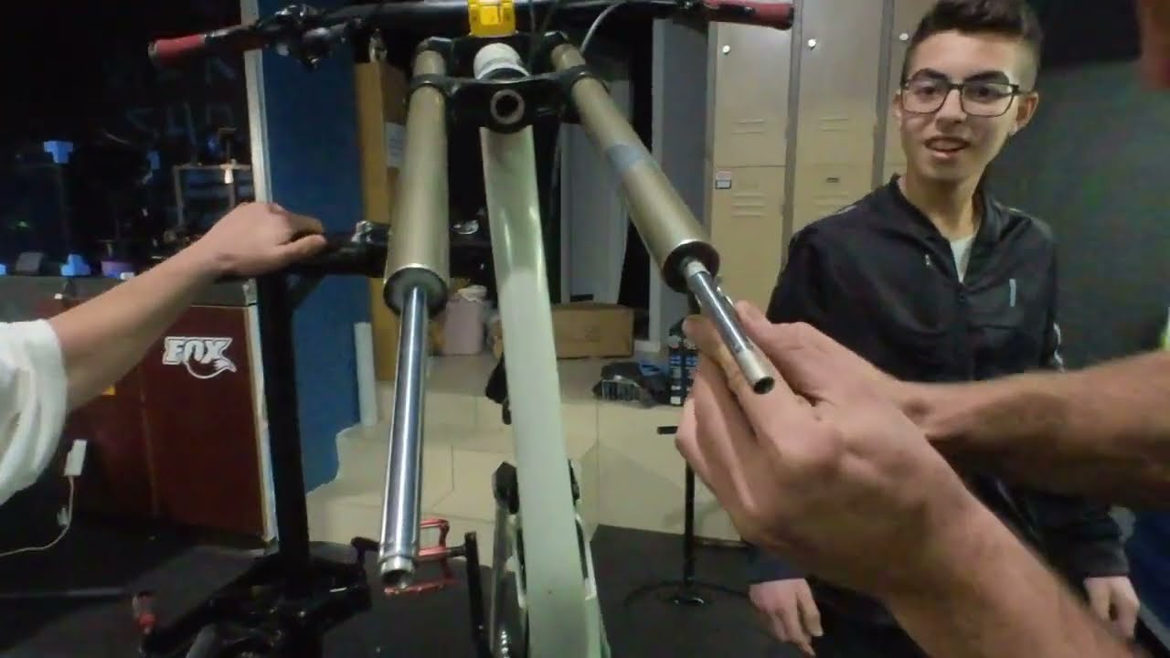 DOWNHILL MAŞASI PATLADI-ROCKSHOX BOXXER-