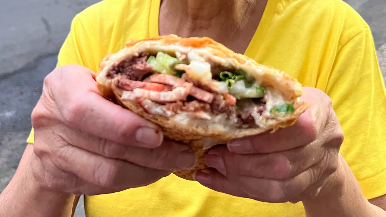 Banh Mi Hong Hoa for $45,000 vnd = $1.85…It’s So Freaking Delicious!