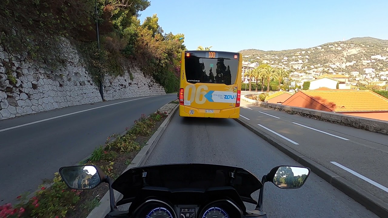 TMAX 560 - Soleil - Côte d'azur et surprise sur la route !