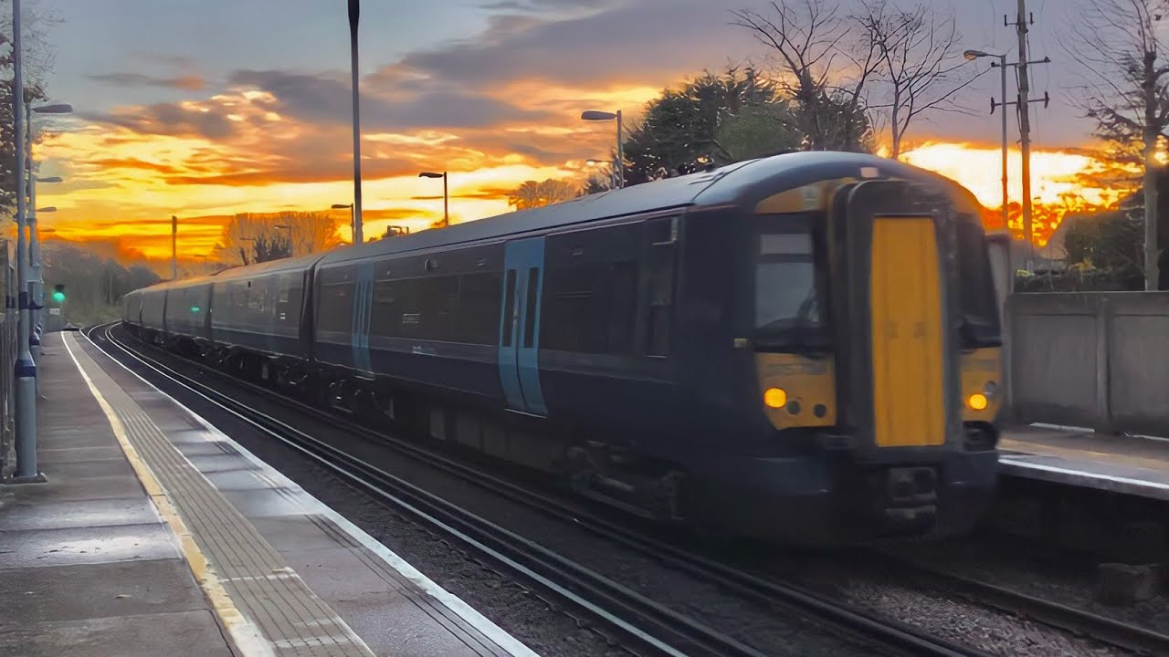 Morning Trains at: Meopham, CML, 01/12/21