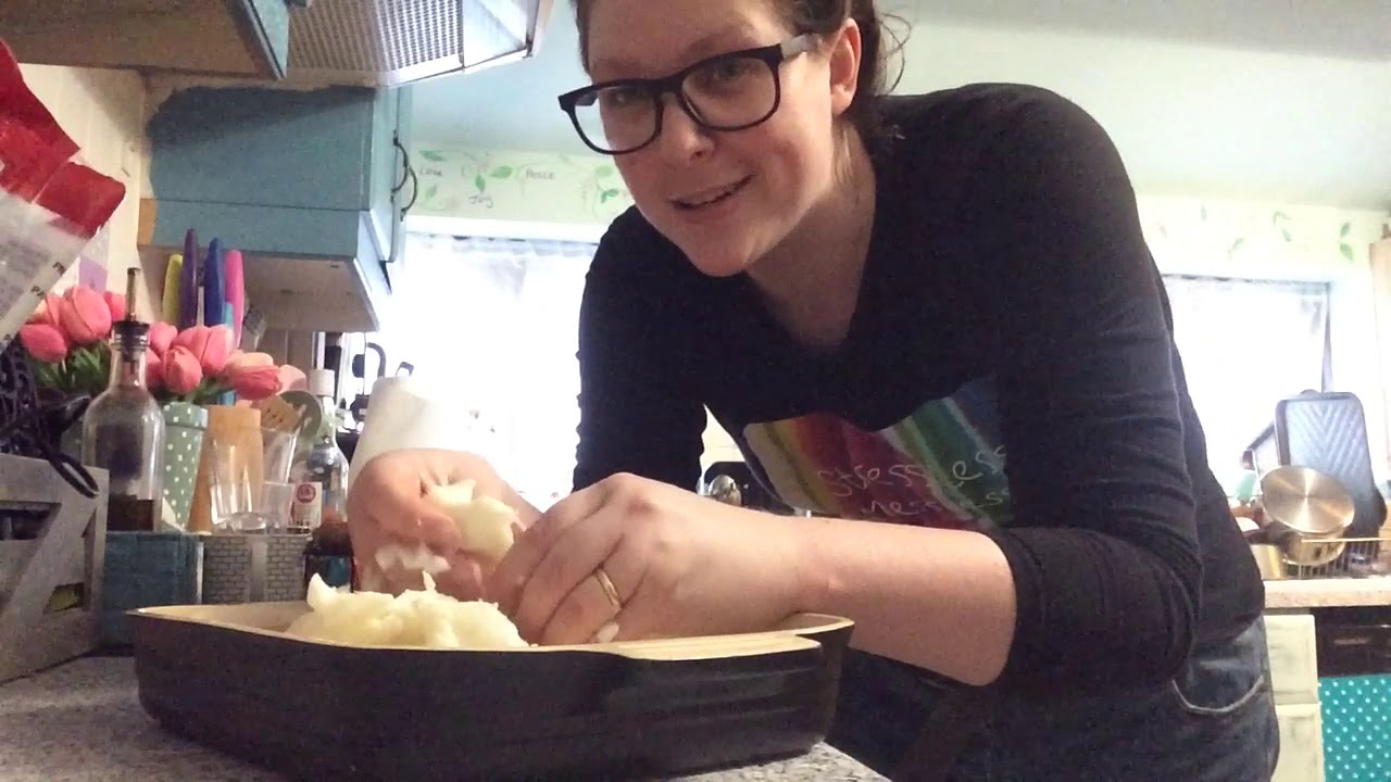 Lardy Cake Messy Play