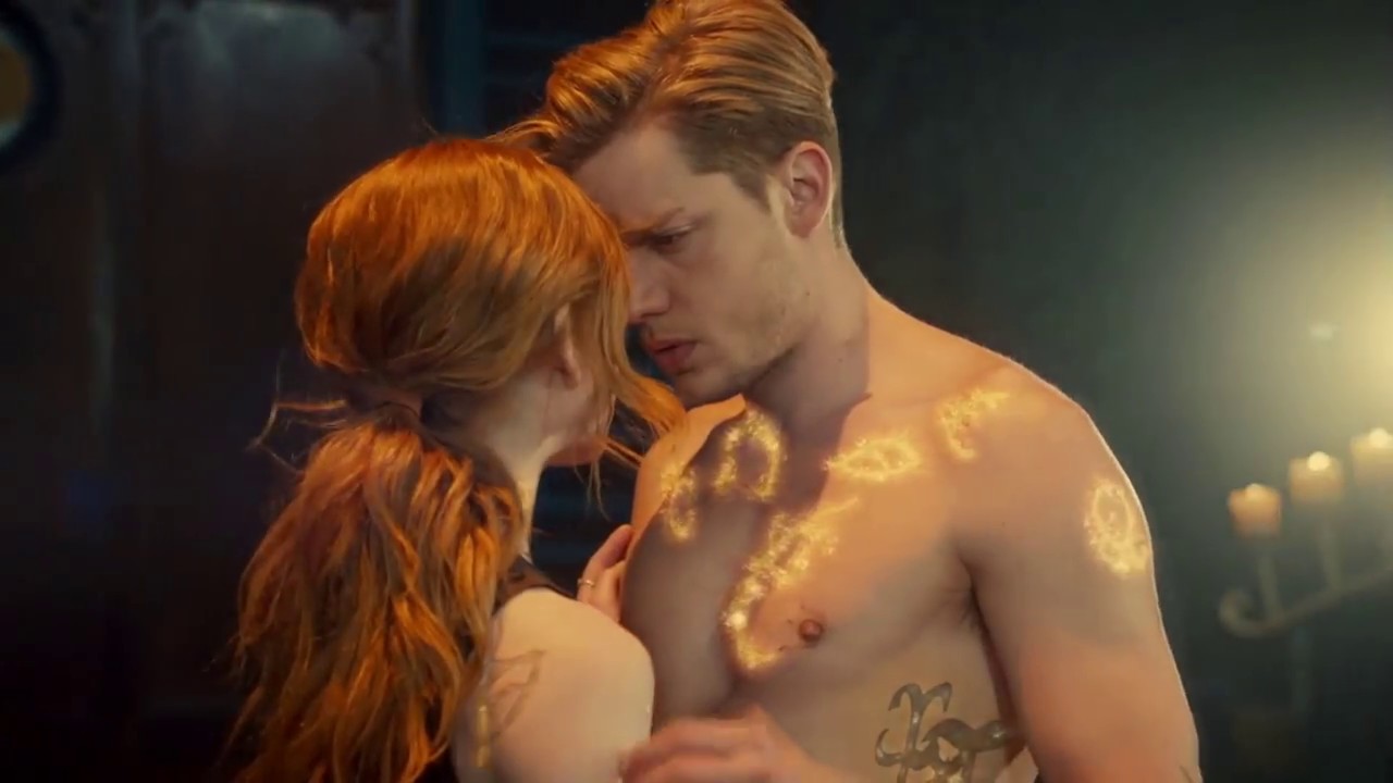 Shadowhunters 2x19 - Clary sprigiona il legame angelico con Jace