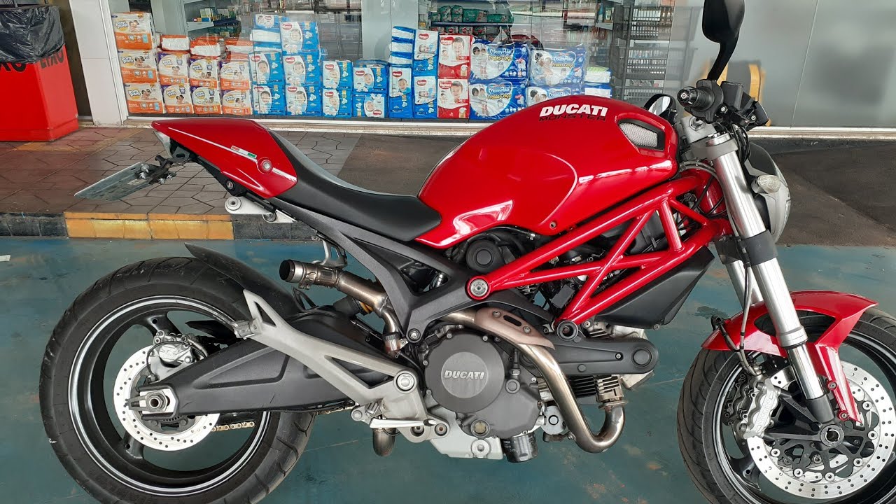 Deixei a Ducati monster só o cano!Escape direto! 696 ducati só o cano Ducati moto GP