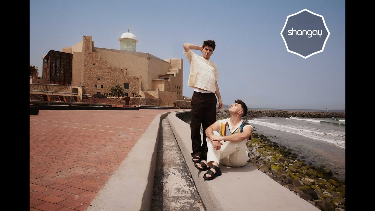 Juanjo Bona y Martin Urrutia visitan Gran Canaria con la revista «Shangay Voyager»
