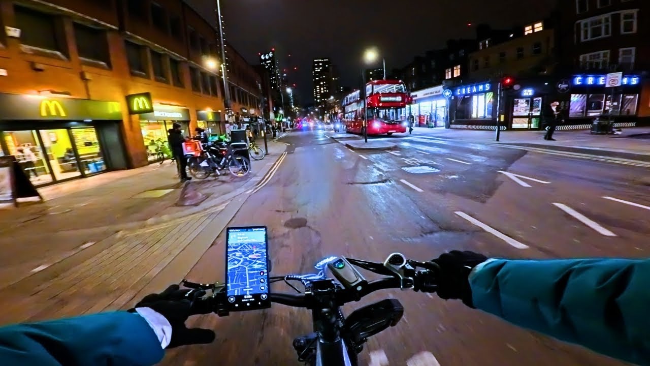 SHOCKING Pickup Location With RATS Everywhere! - Wednesday Night Delivering Takeaway On My E-Bike