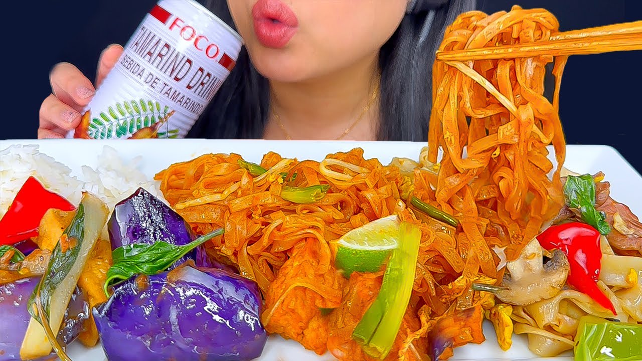 ASMR EGGPLANT TOFU PAD THAI & DRUNKEN NOODLES