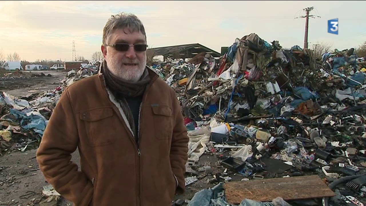 Annay-sous-Lens :  des entrepreneurs déversent leurs ordures dans une décharge sauvage