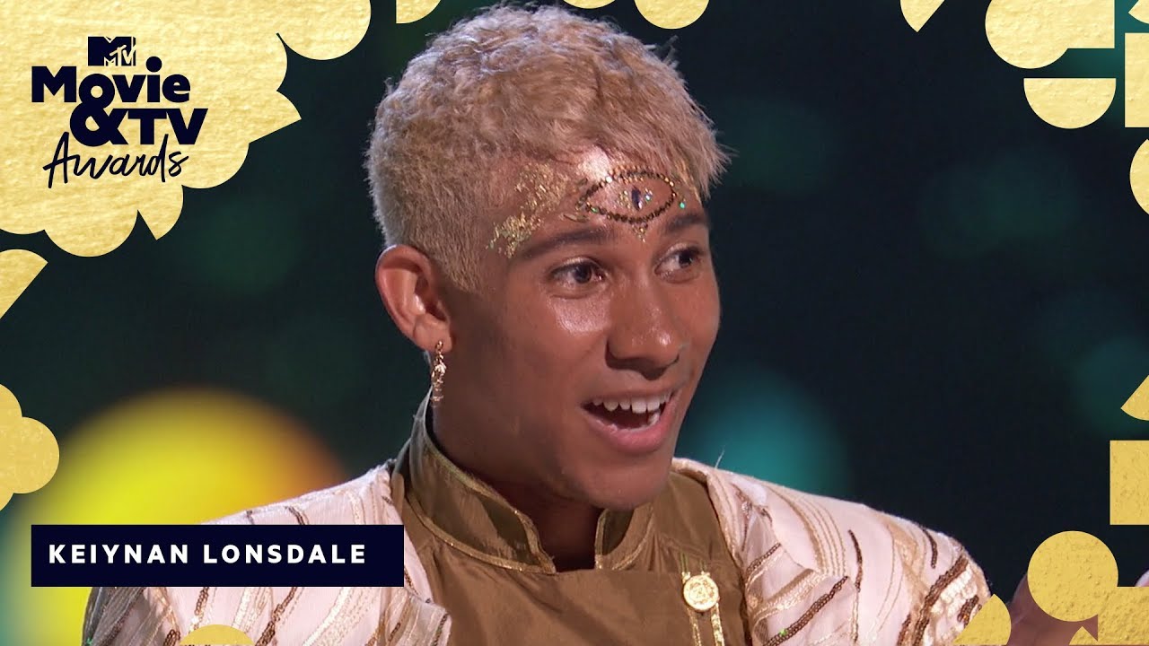 Keiynan Lonsdale Accepts the Award for Best Kiss | 2018 MTV Movie & TV Awards