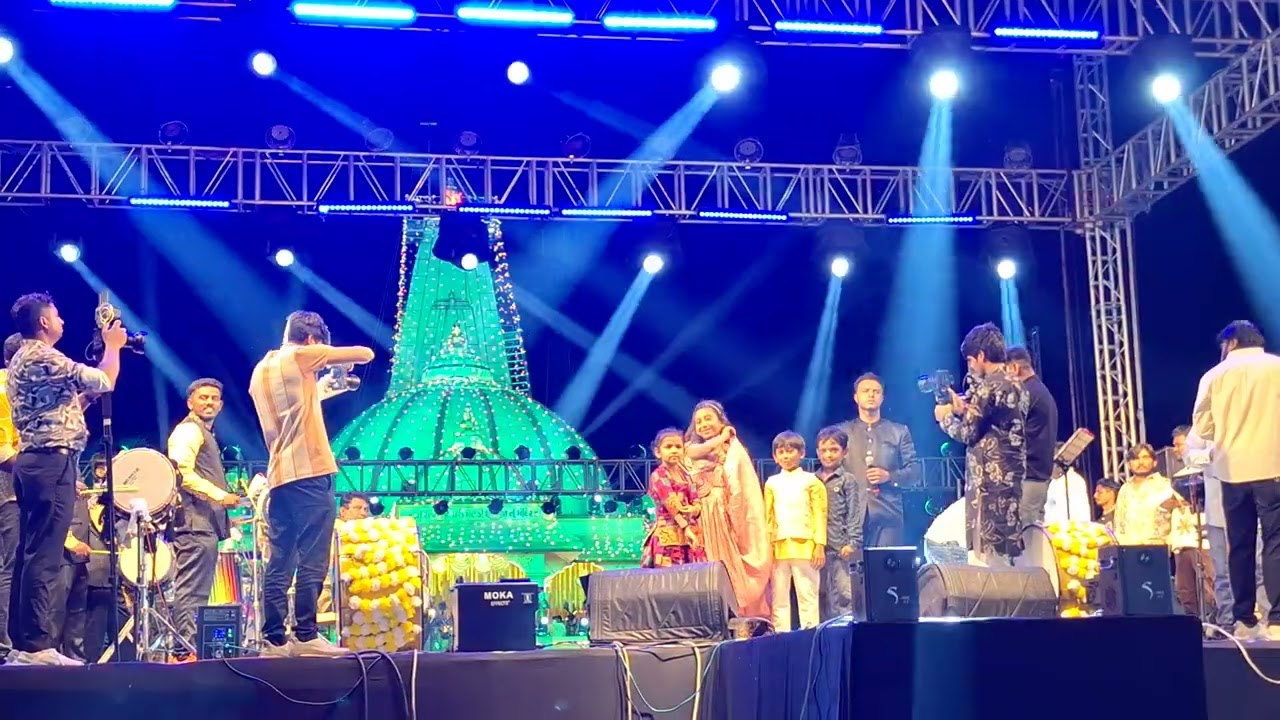 Maidha Meldi Ma Mandir  Live. Hiral Raval and Umesh Barot 
