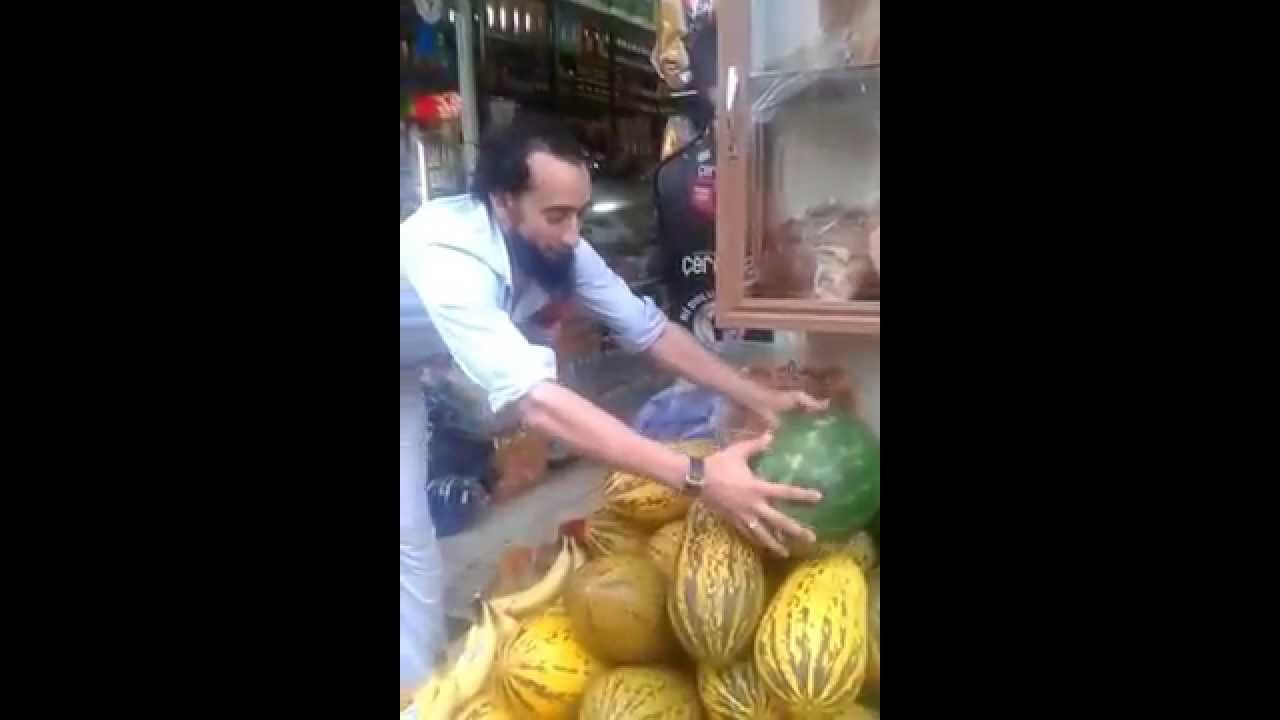 محادثة  عند بائع الخضراوات  ـ تعليم العربية لغير الناطقين بها
