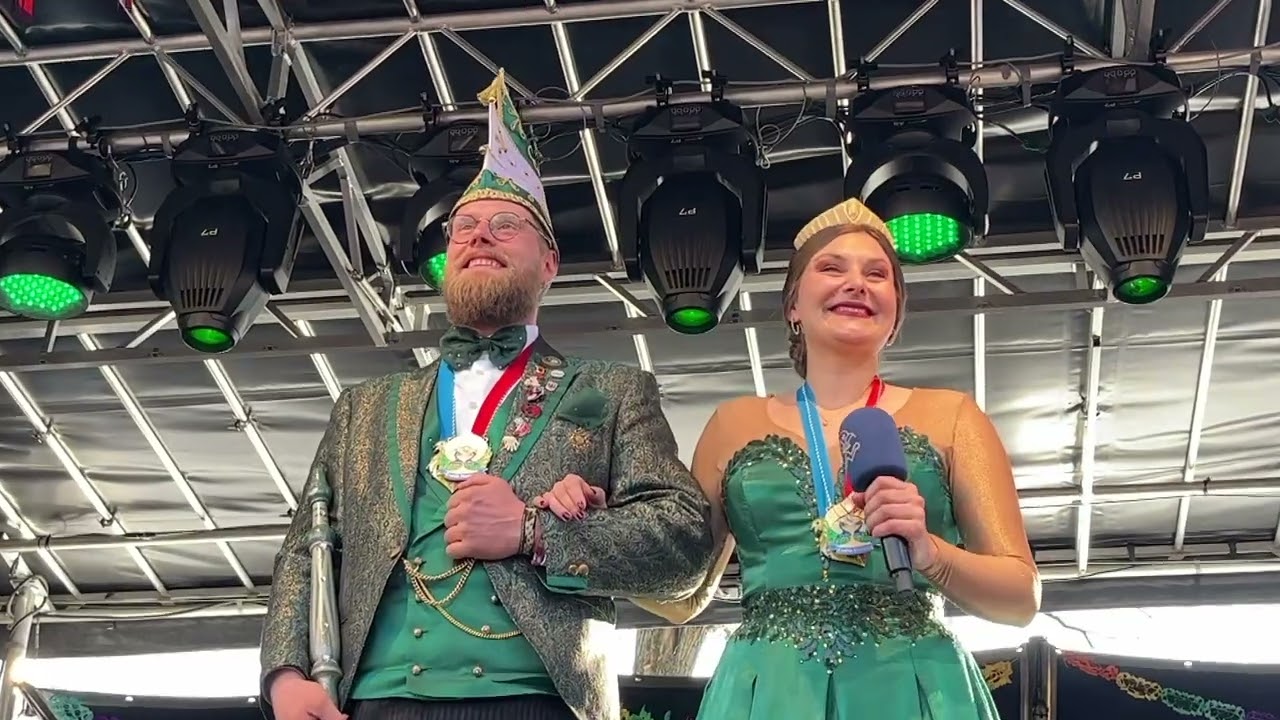 Weiberfasching Viktualienmarkt 2023: Auftritt Crachia Hausham & Heidechia Eching