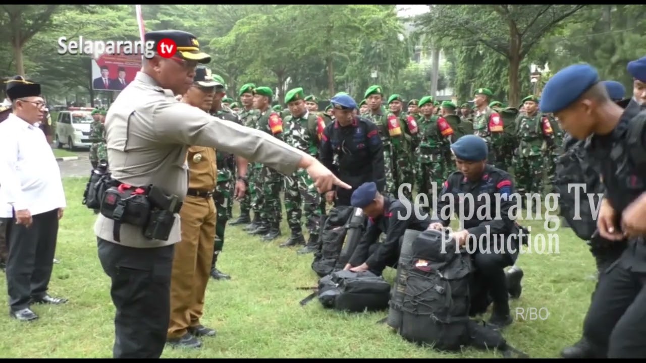KAPOLRES LOTIM LEPAS RATUSAN PERSONIL AMANKAN TPS