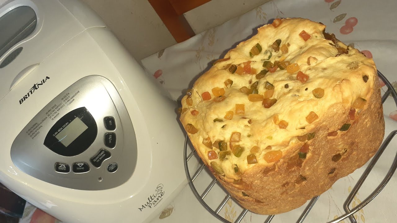 PÃO COM FRUTAS CRISTALIZADAS  NA PANIFICADORA BRITÂNIA  DELICIOSA