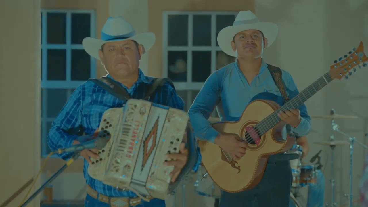 Los Del Coronel - El Fuereño (En Vivo) 