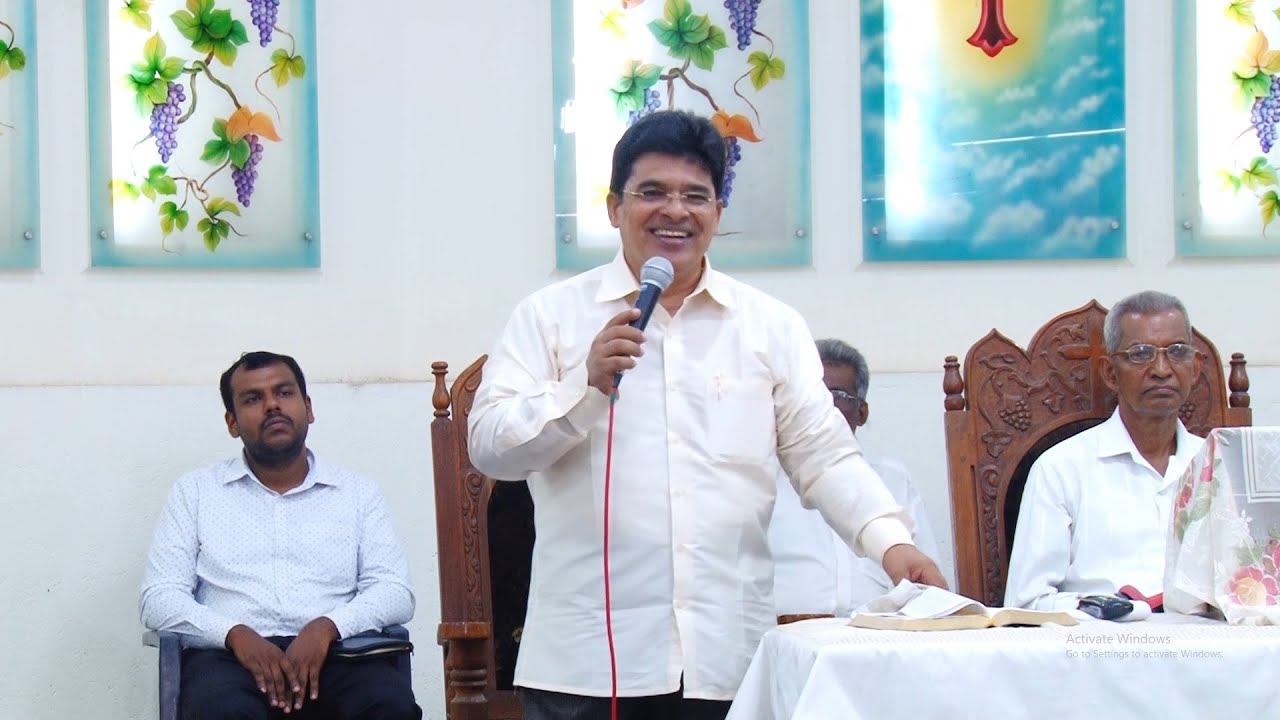 ആരെയാണ്  ദൈവം ഉയർത്തുന്നത്  ?  -  Pr KA Abraham | New Christian Malayalam Message @Manna Television