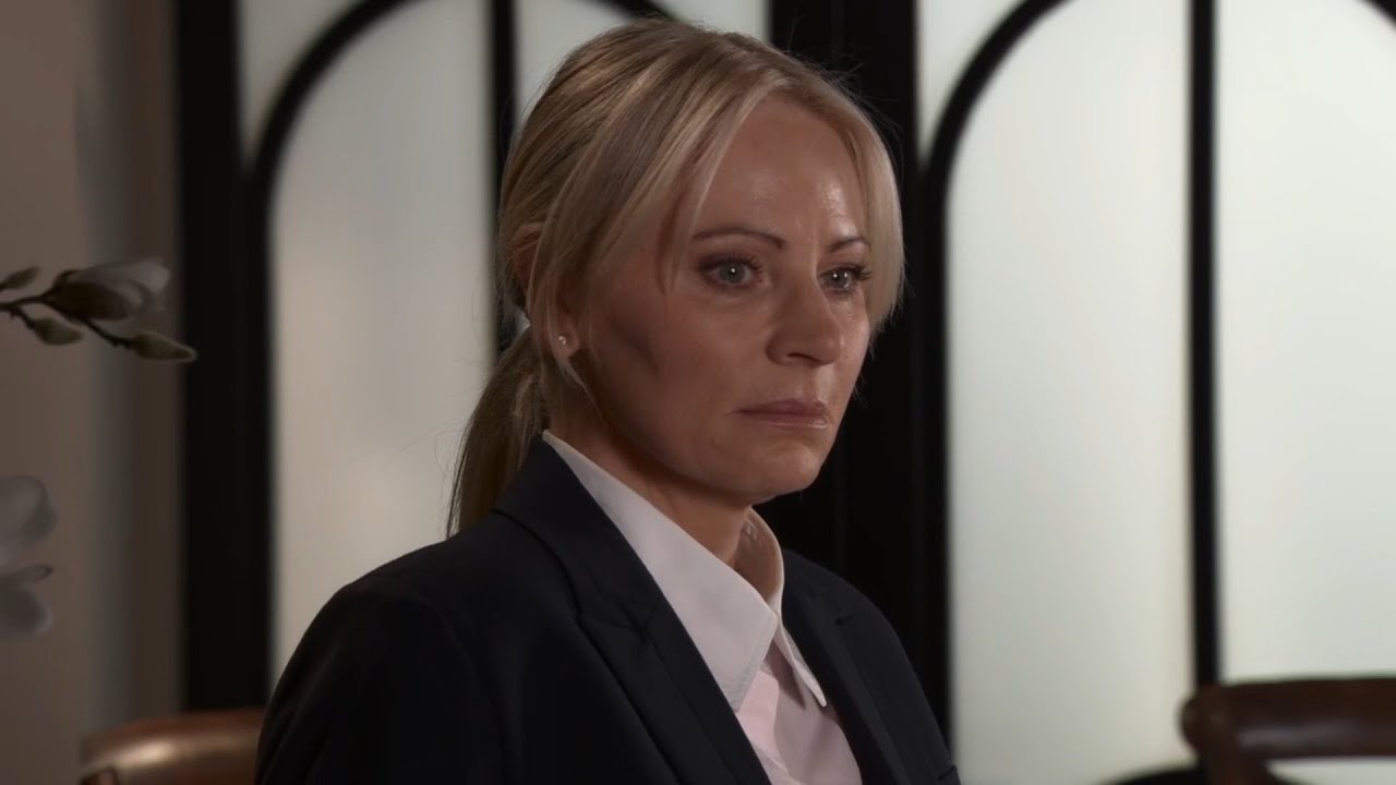 Coronation Street - Carla Ends it With Lisa For Good