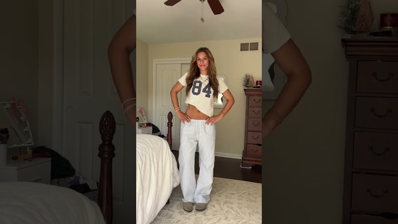 summer outfit ideas with blue linen pants!