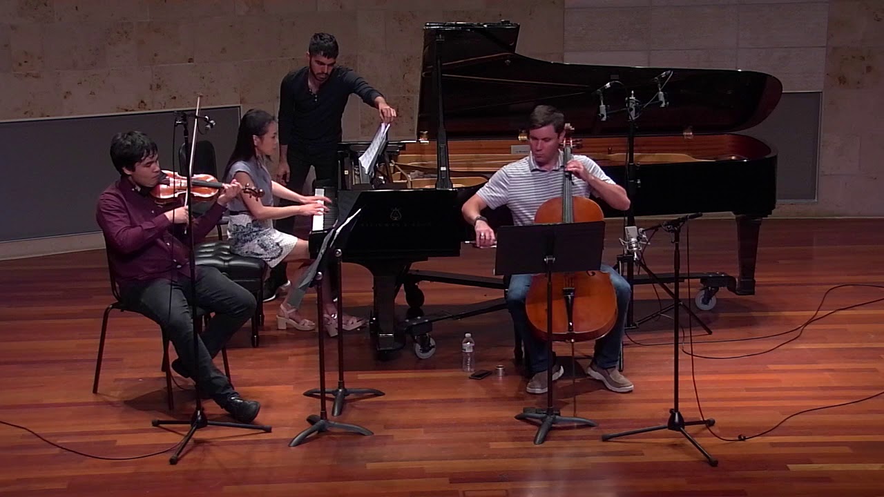 Gloriosa Trio performs &ldquo;Gloriosa&rdquo; (Flower Lily) by Lefrak (Centaur Records, 2019)