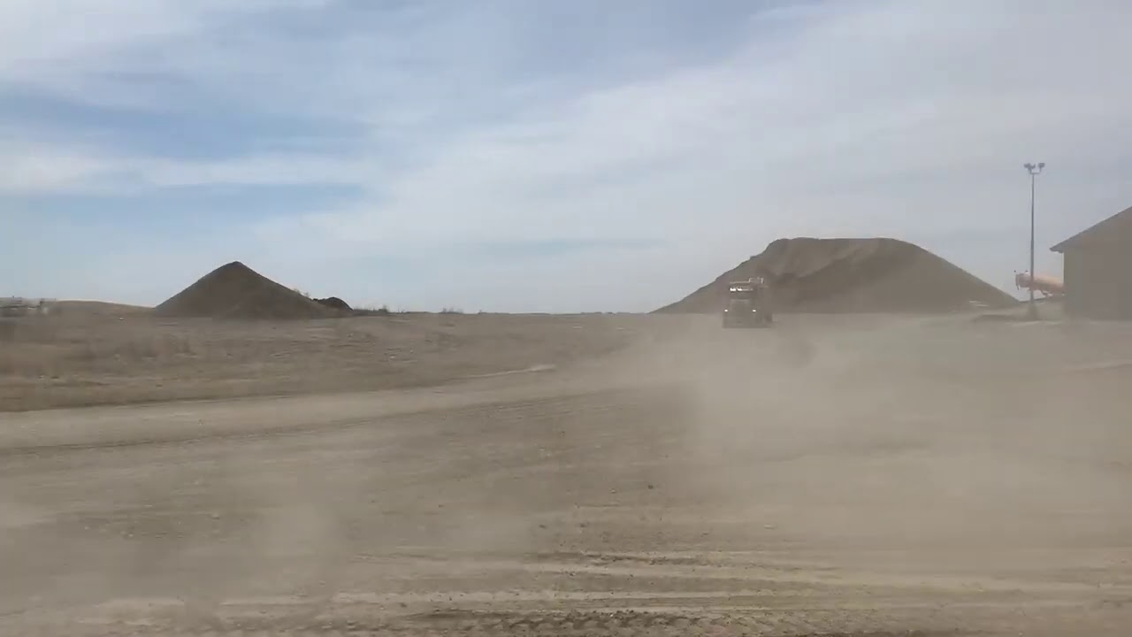 Terex Finlay 683 Tracked Screener and Superior PRSC 36x80 Radial Stacker.