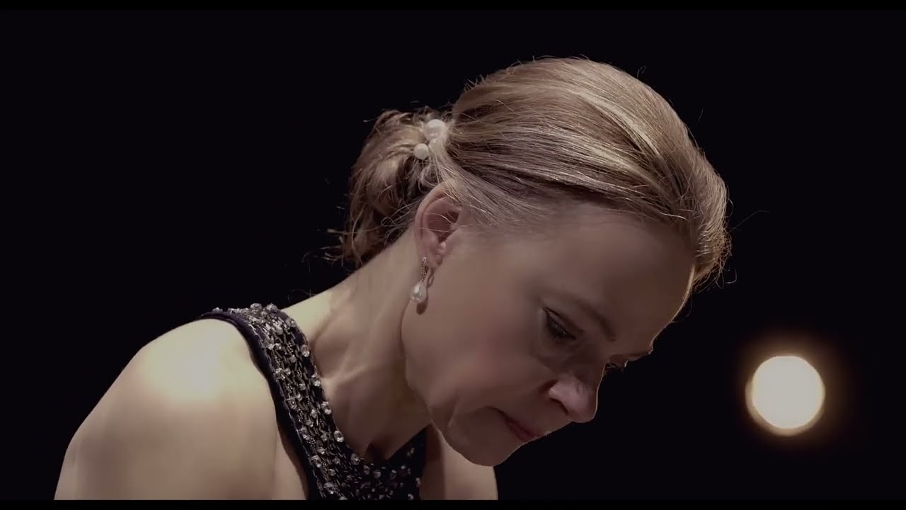 Ariane Jurriaanse - Chopin Etude Op 25 No 1 - Evenlode films