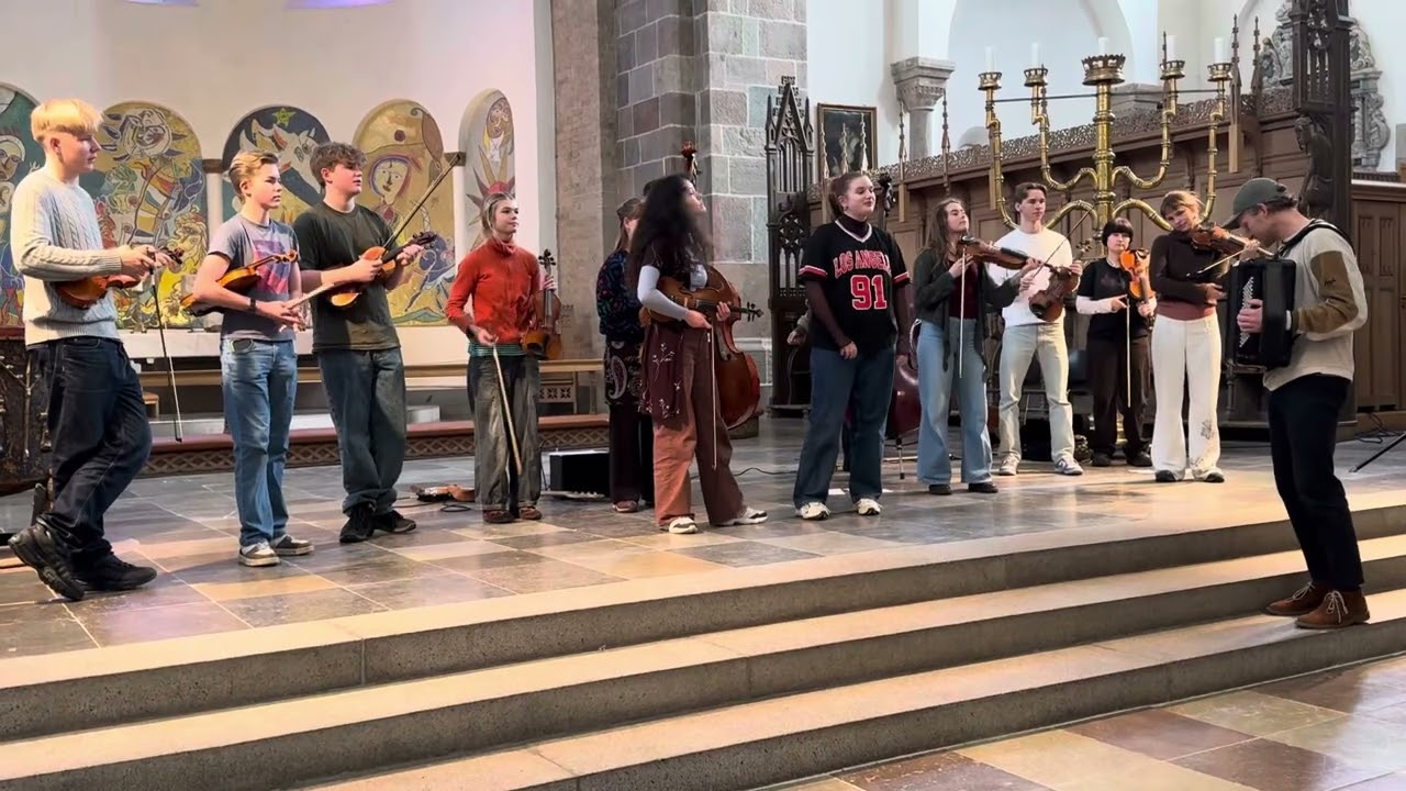 Syddansk Folkemusik Talentskole koncert i Ribe Domkirke marts 2024