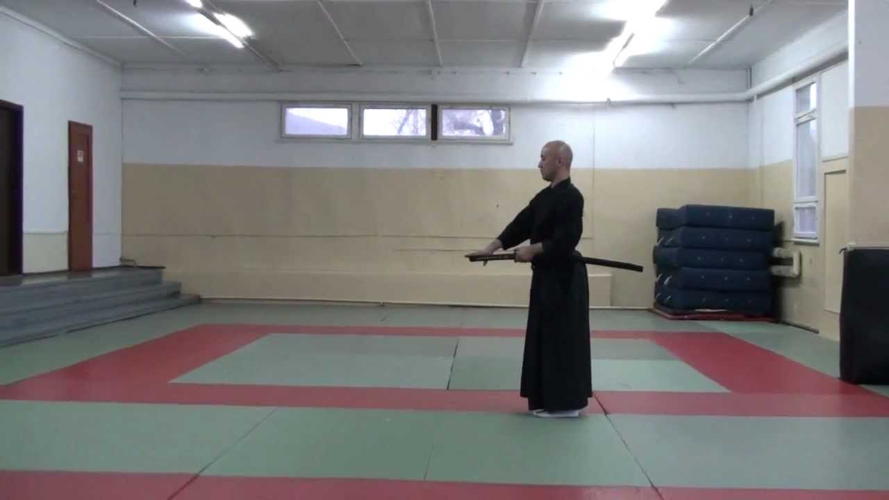 Toho Iaido No. 7 - Tekubiosae　手首押さえ