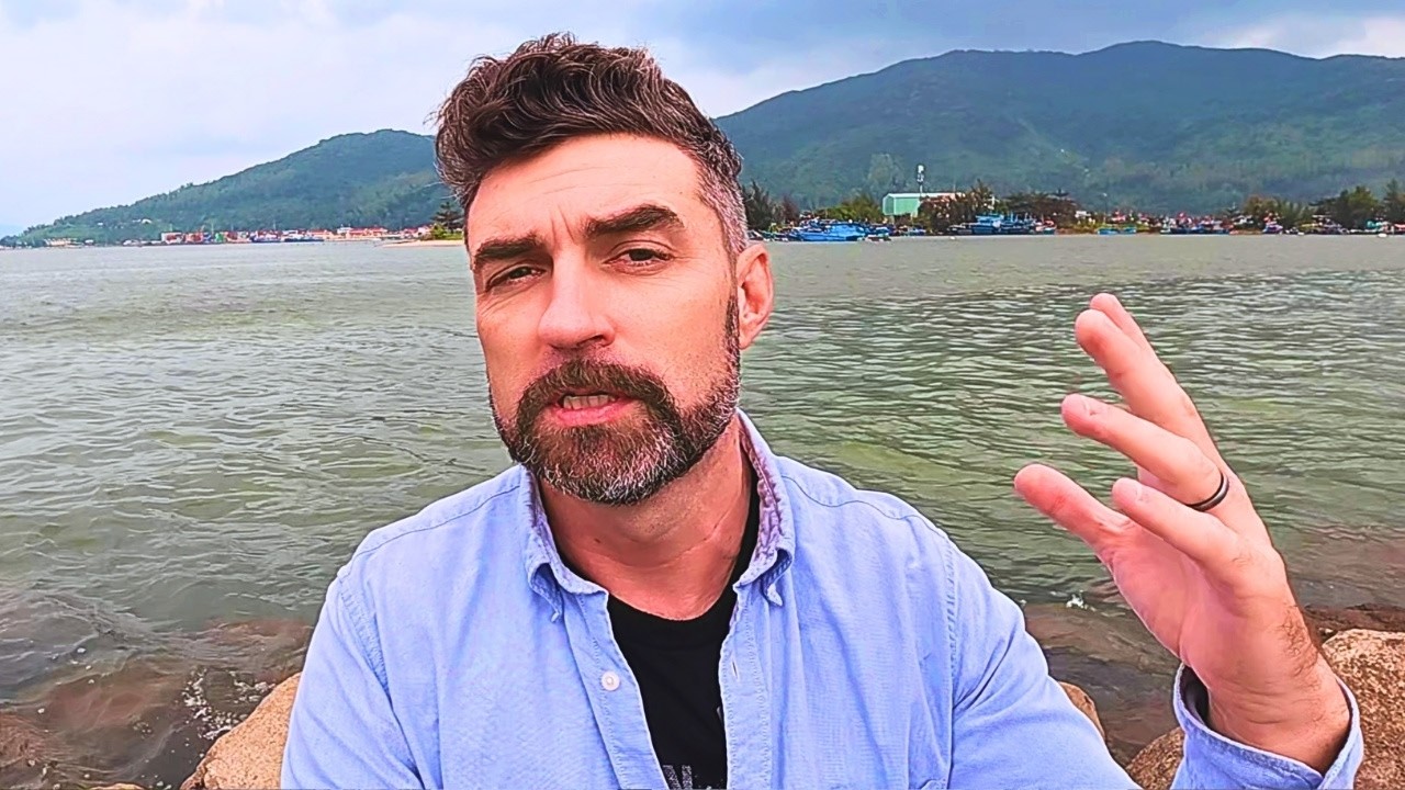 You Will NEVER Move to VIETNAM. Here's Why