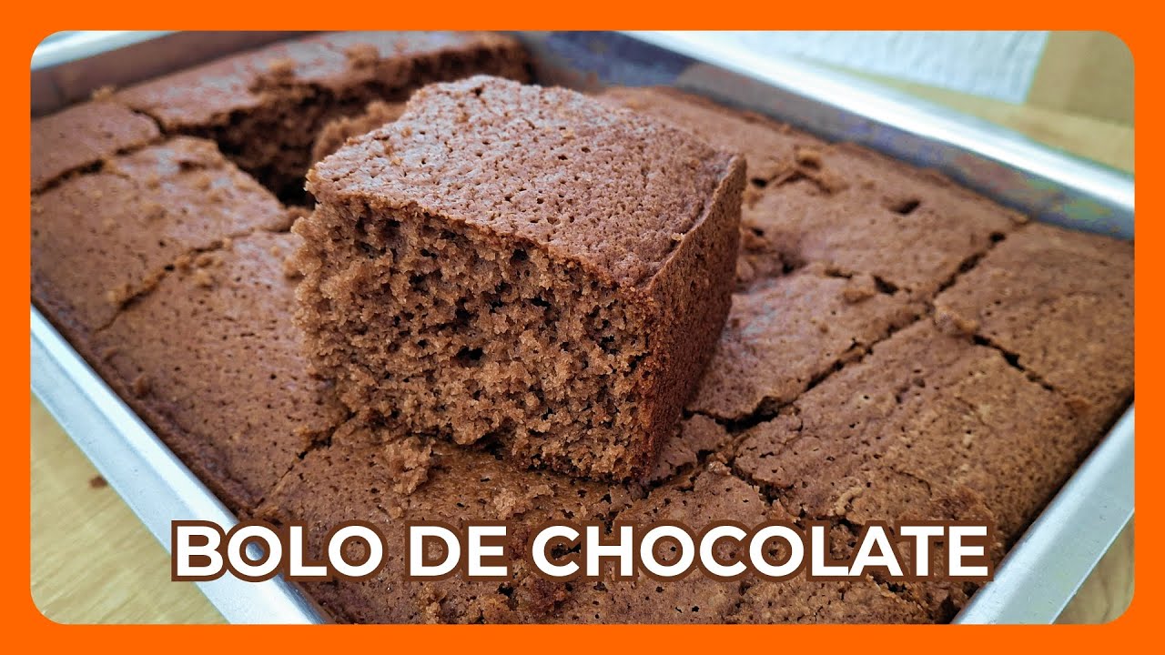 BOLO DE CHOCOLATE SIMPLES E SUPER FOFINHO | SEM BATEDEIRA E SEM LIQUIDIFICADOR