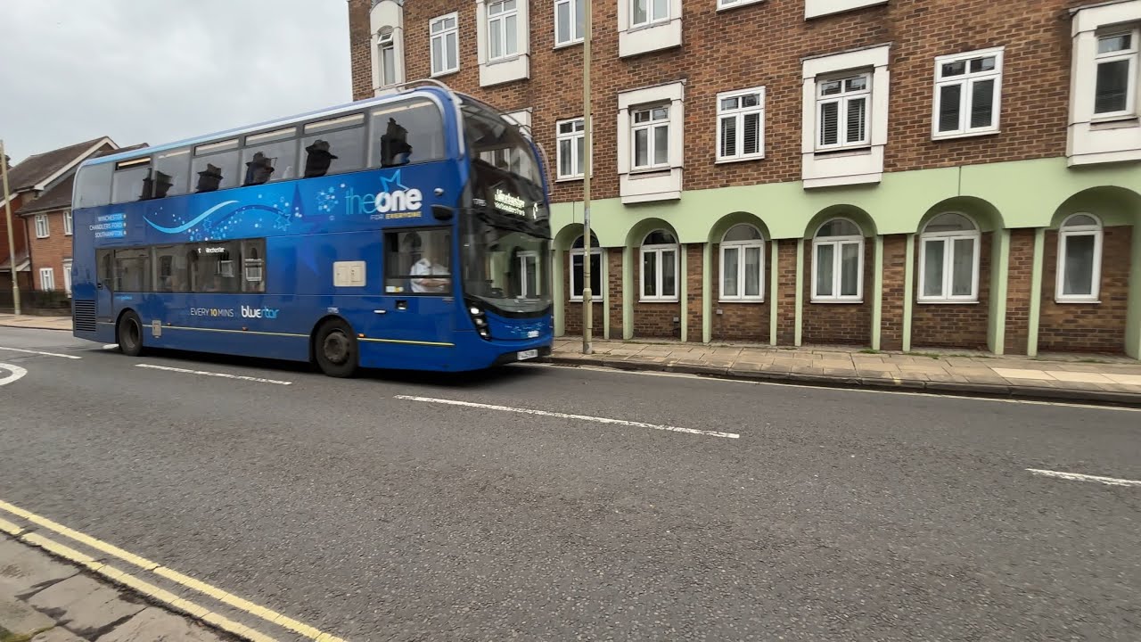 Alexander Dennis Enviro 400 MMC | HJ25BXW | 1795 | Bluestar | Route 1 | Winchester | 14/09/25