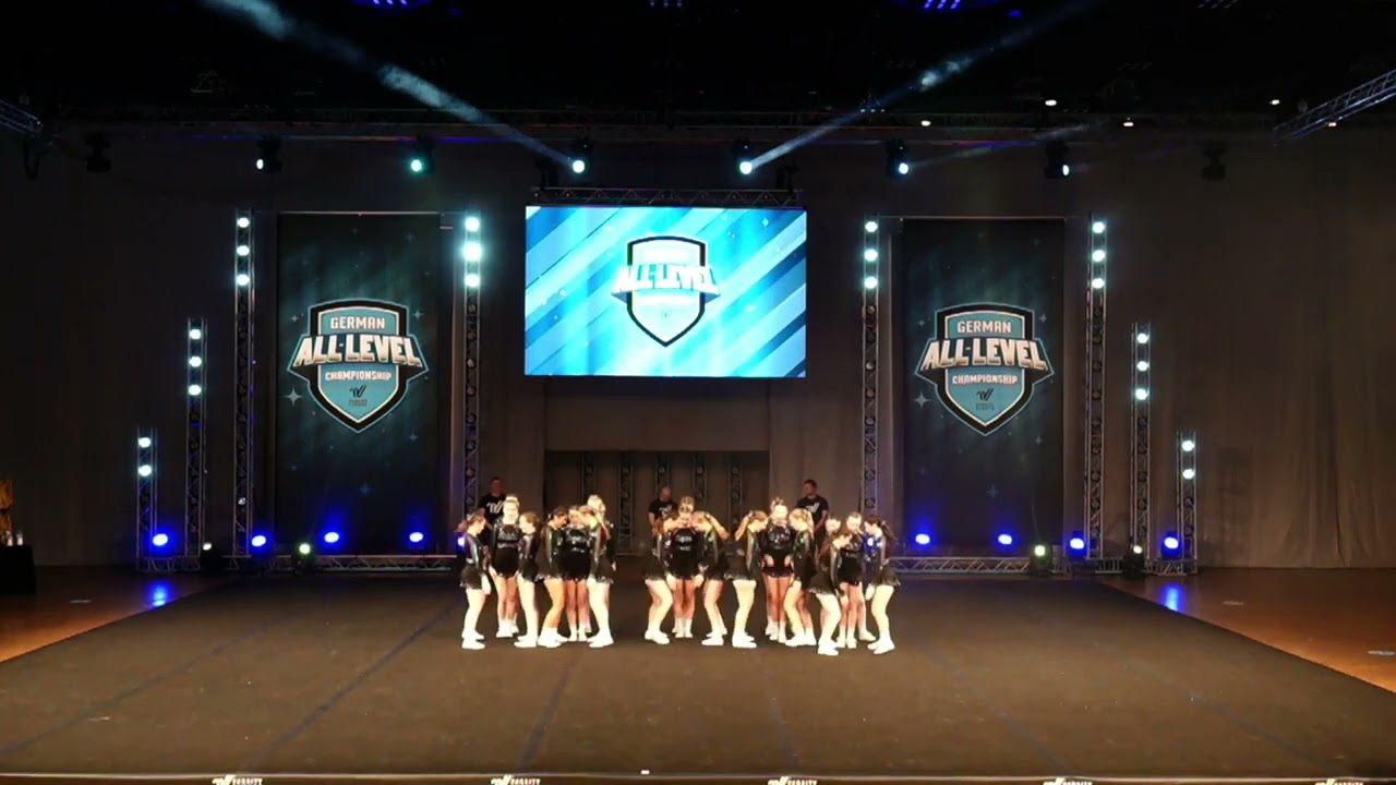 Dolphins Fever - Int.  Open Level 2