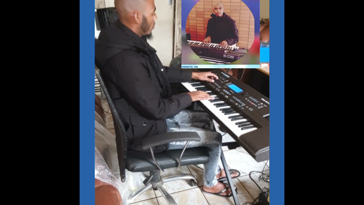 Obani labo abambeth' ingubo zimhlophe qwa--Nkosinathi  Mkhize🎹 simple tent style... Roland E 600