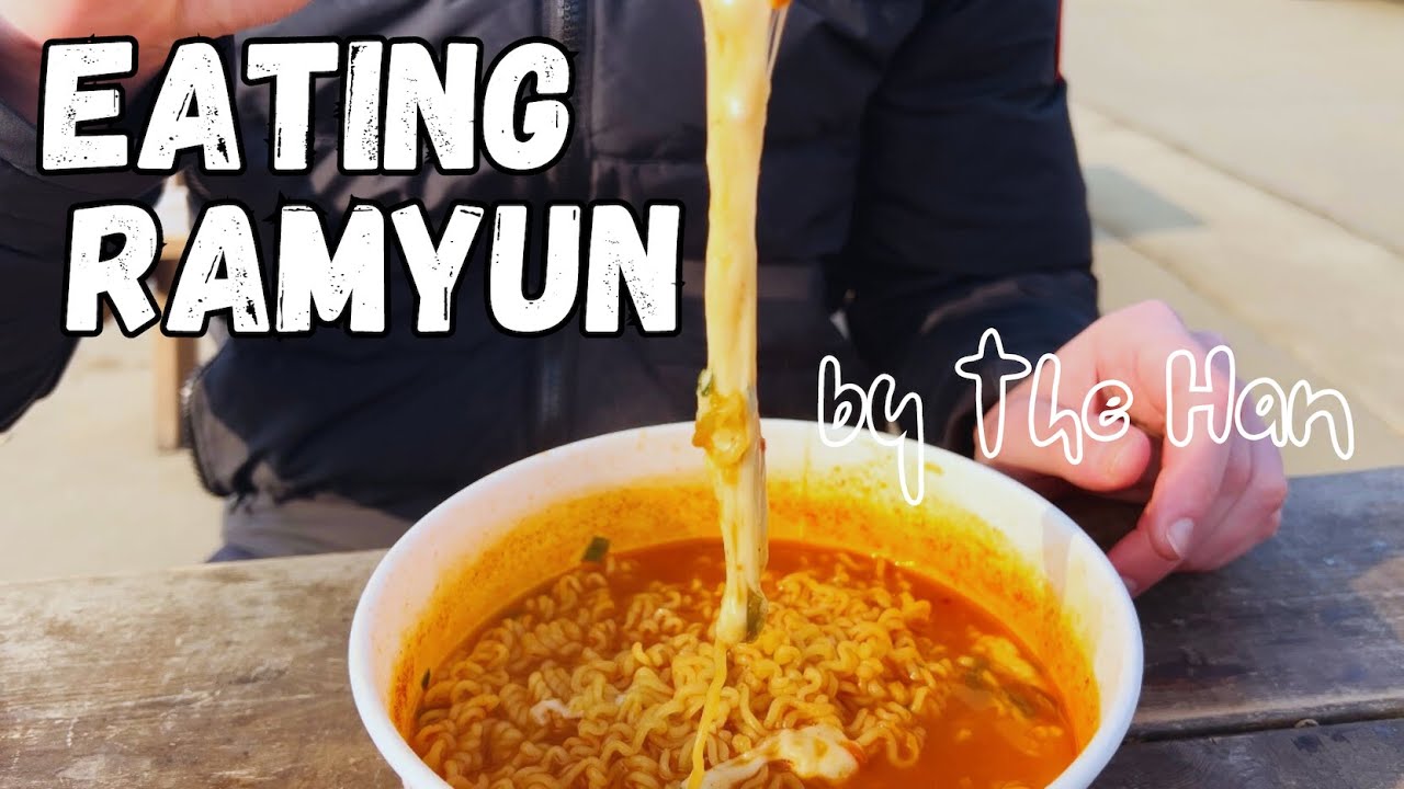 What to do in Yeouido 🇰🇷 The Hyundai Seoul [La Boutique D' Harry] & Ramyun by the Han River!