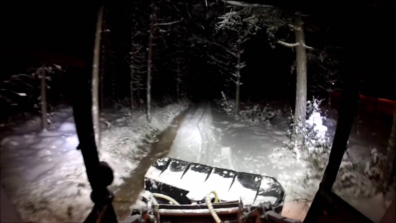 Snow plowing whit my old rear loader Volvo BM -1958 SL55 tractor. lot of snow :)