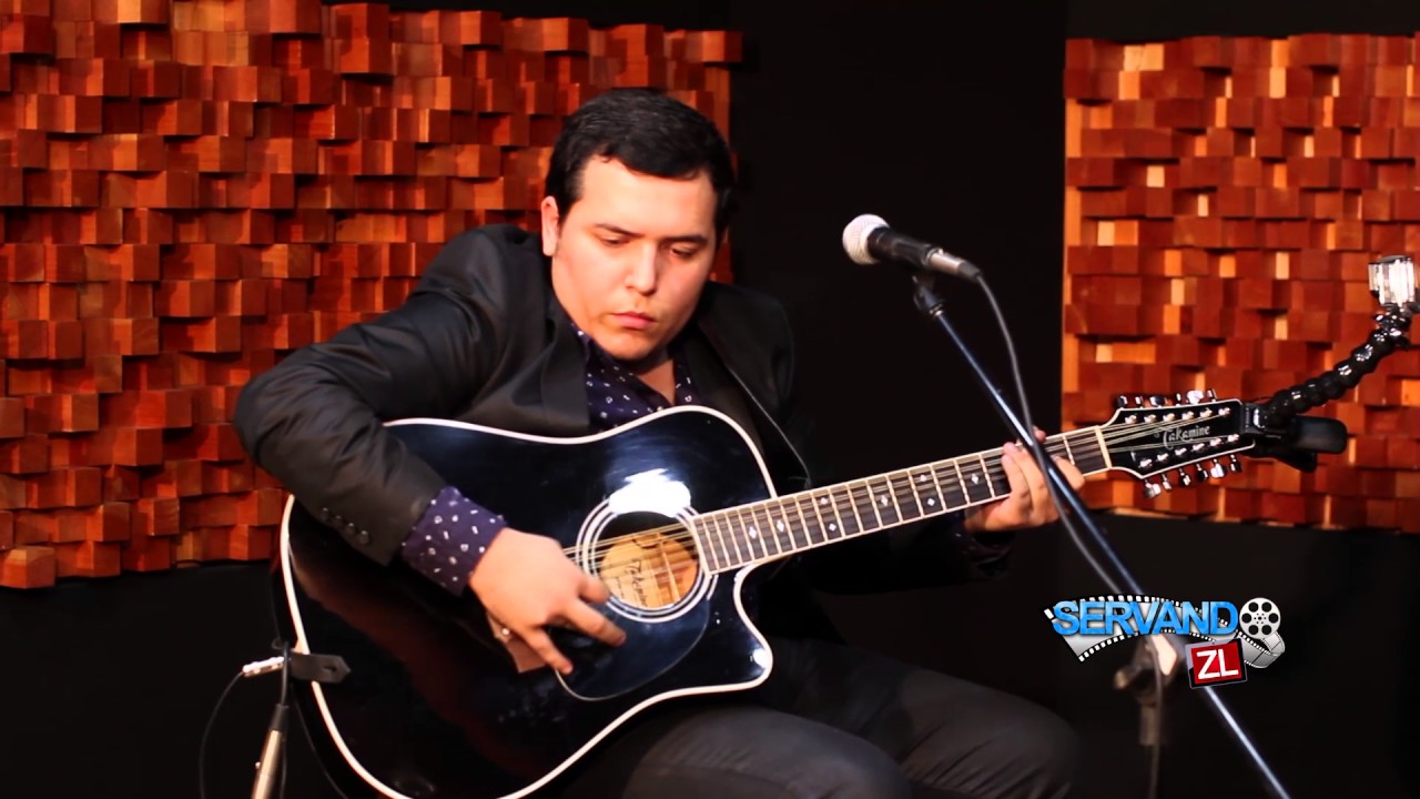 Adriel Favela Ft. Los Del Arroyo - El Kakaro (En Vivo 2016)