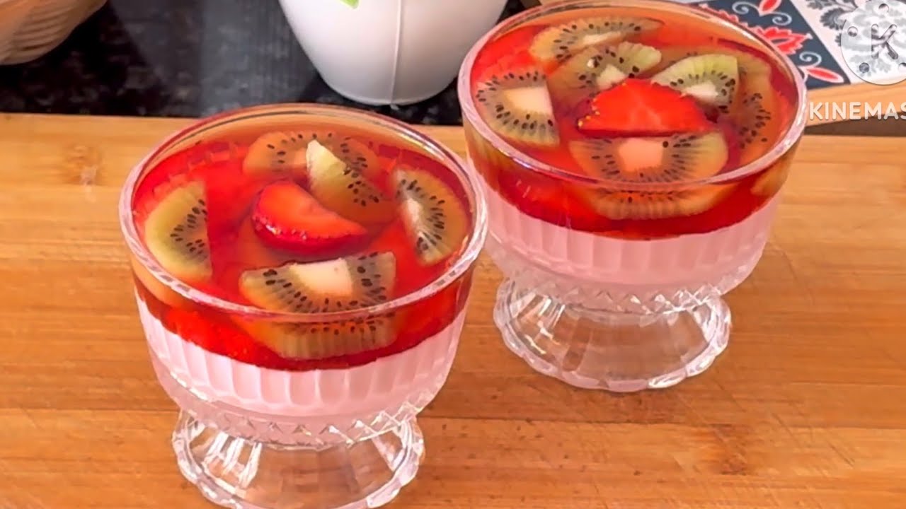Strawberry Kiwi Jelly Custard Bowl