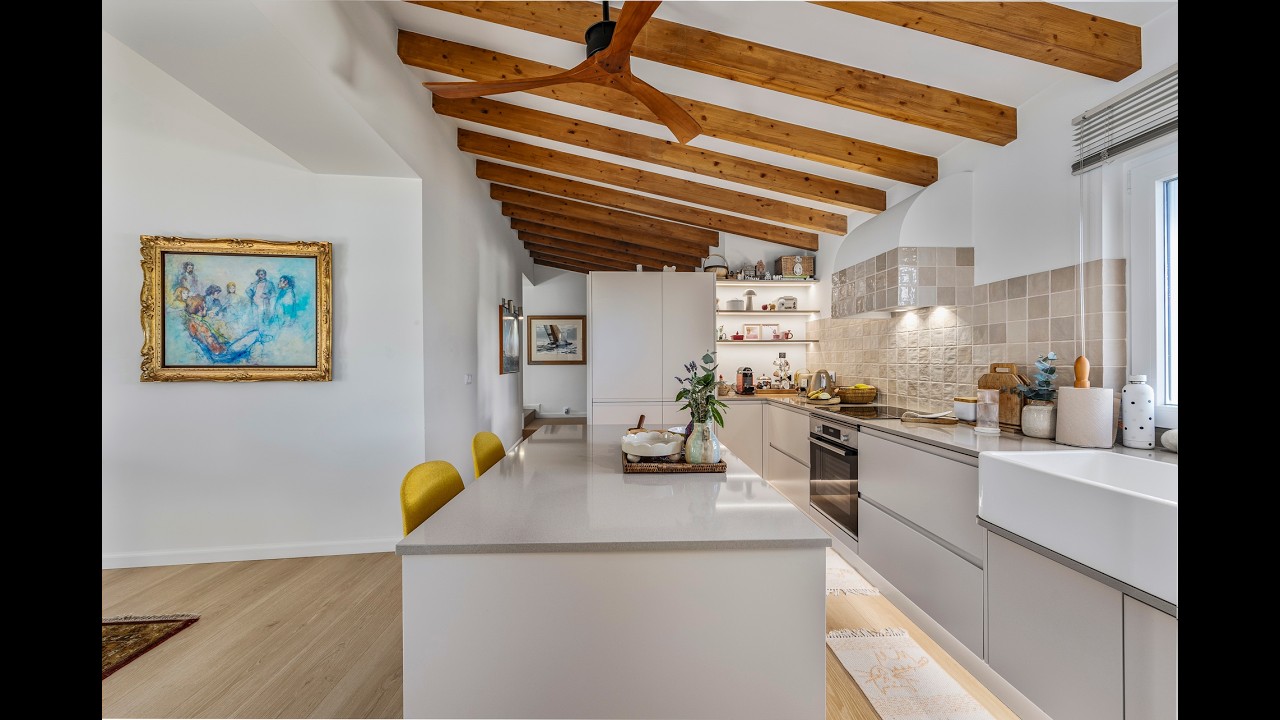Stylish Hamptons inspired Three-Bedroom Villa in Montes de Alvor