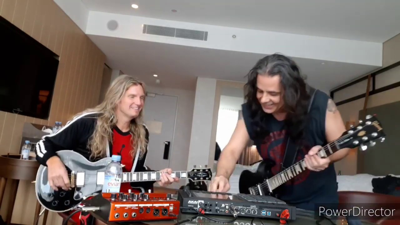 Joel Hoekstra/Pawel Maciwoda - Blues Noodles from Sydney