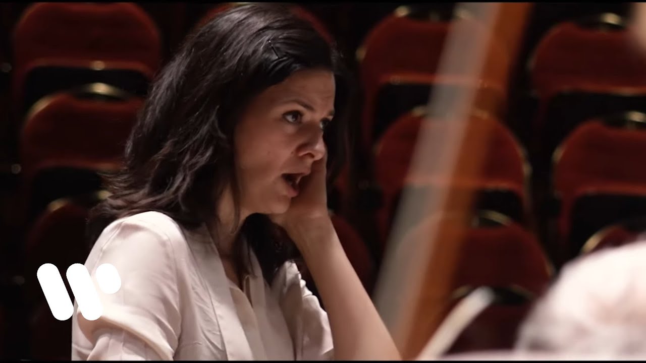 Marianne Crebassa sings 
