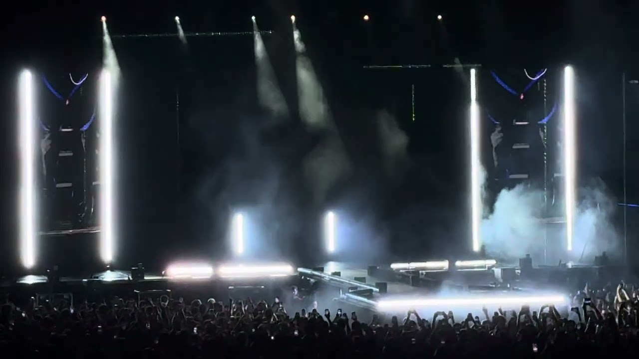 RVFV - Intro - Wizink Center 03/10/24
