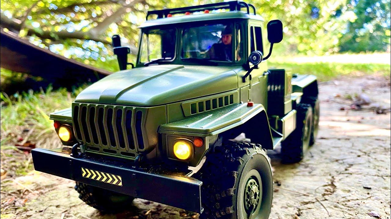 WPL B36-3 1/16 6x6 hauler on the trail course log crawling with a few easy mods and longer run time 