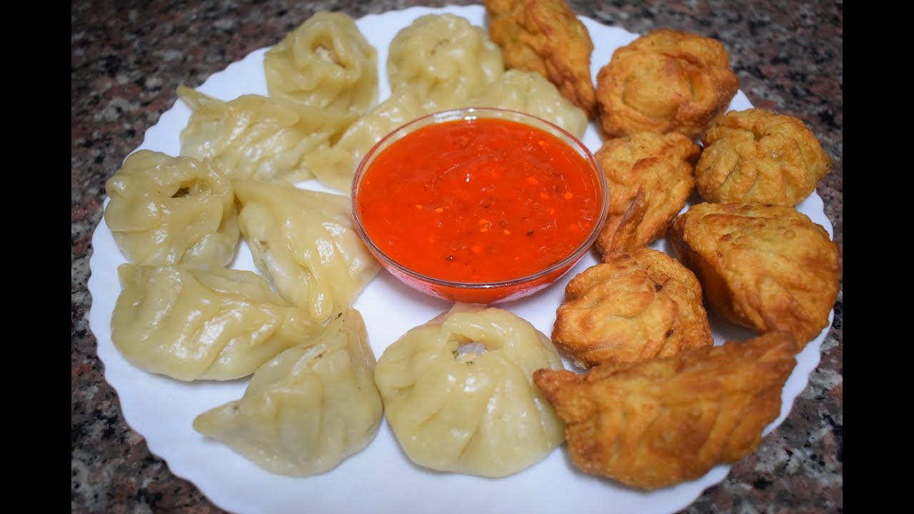 Street Style Chicken Momos Recipe||दो तरह से बनाये चिकन मोमोज़ || Fried & Steamed Momos