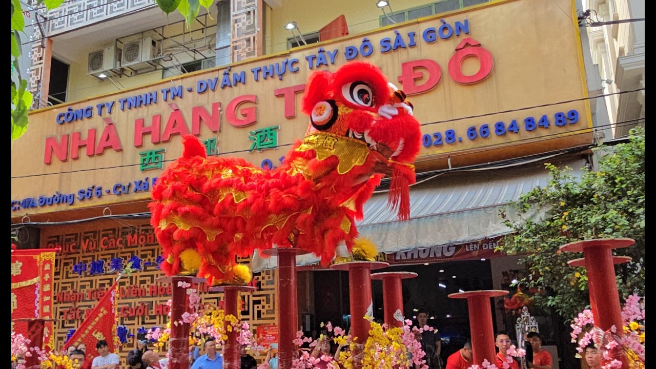 MÚA LÂN MAI HOA THUNG MIX NHẠC ĐỘC ĐÁO MỚI LẠ. LÂN SƯ RỒNG LIÊN NGHĨA ĐƯỜNG TẾT 2026