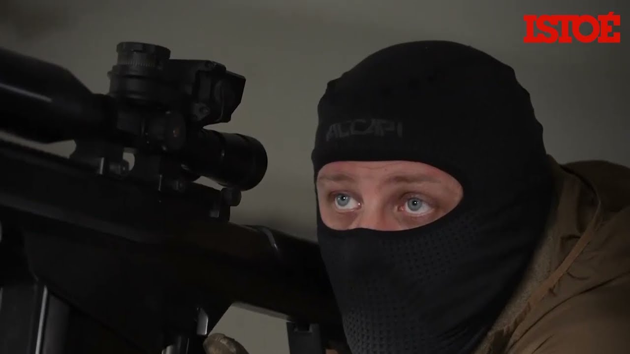 Conheça a vida de um sniper na guerra da Ucrânia